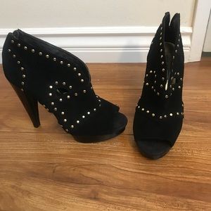 Steve Madden “Devi” platform